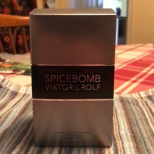 Spicebomb Viktor & Rolf Men’s cologne